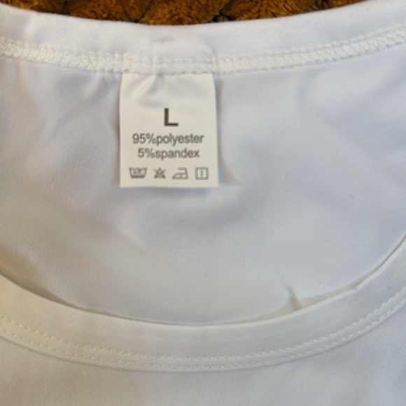 NWOT Graphic tee Fashionable black heel tee shirt - Picture 4 of 4